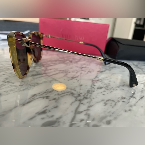 Valentino Rockstud Sunglasses - Picture 3 of 4